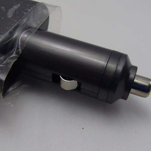 Dyson 222146-02 Vacuum Car Charger Replacement - Picture 2 of 6